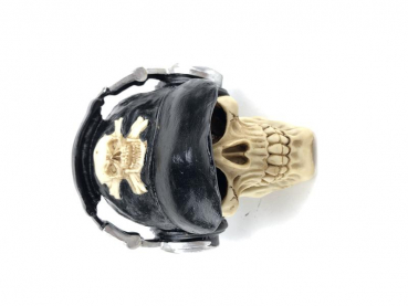 Preview: Spardose Totenkopf mit Kopfhörern - Höhe 13 cm